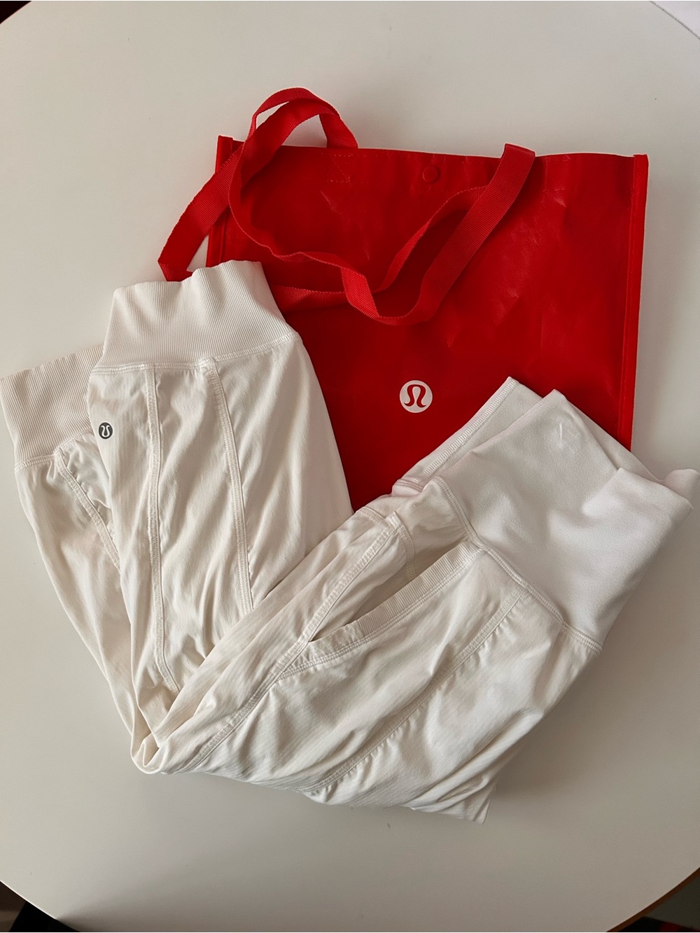 lululemon athletica Off White High-Rise JoggersYoga size 8
